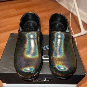 Dansko Nurse Clogs Size 37 Irridescent Gray